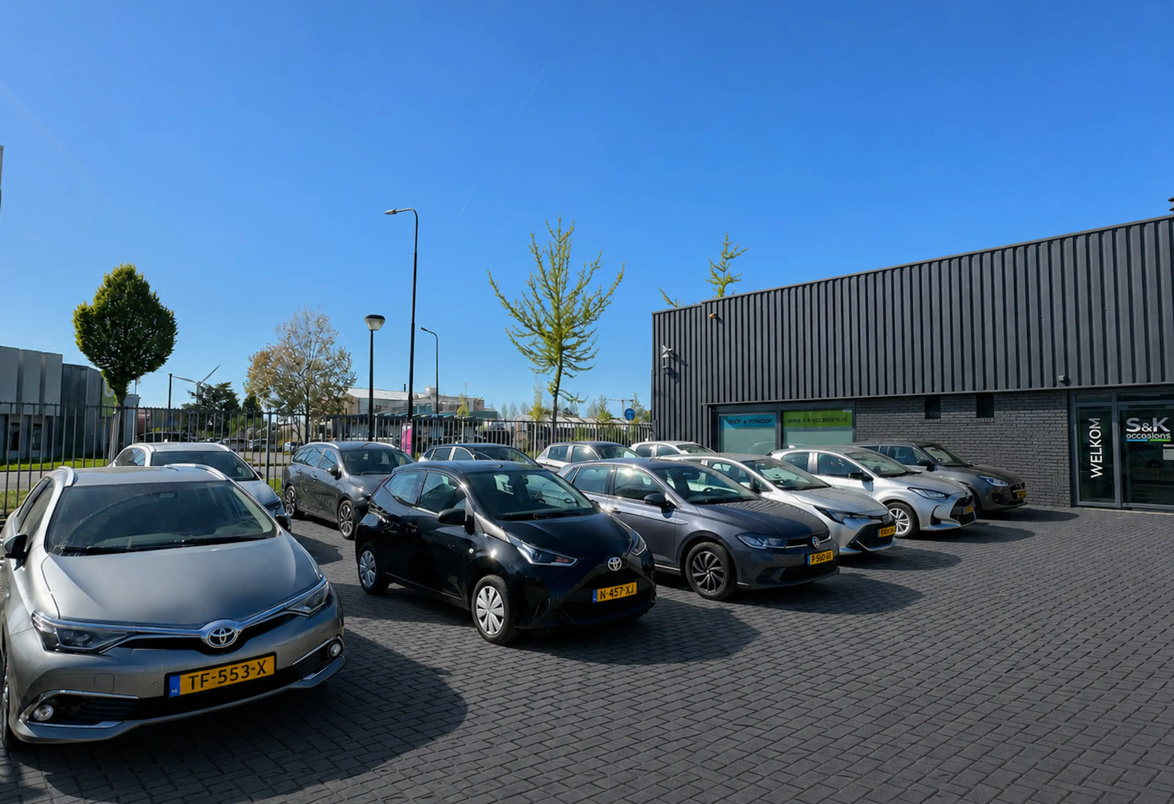BMW 225 2-serie Active Tourer 225e xDrive — photo 45