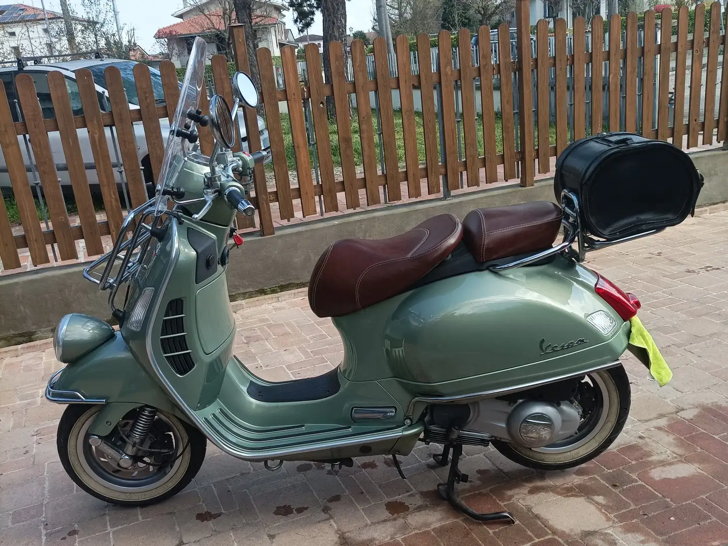 Vespa GTV 250 Portofino Verde - 2