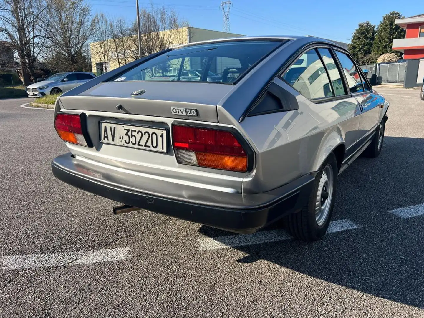Alfa Romeo GTV 2.0 Gris - 2