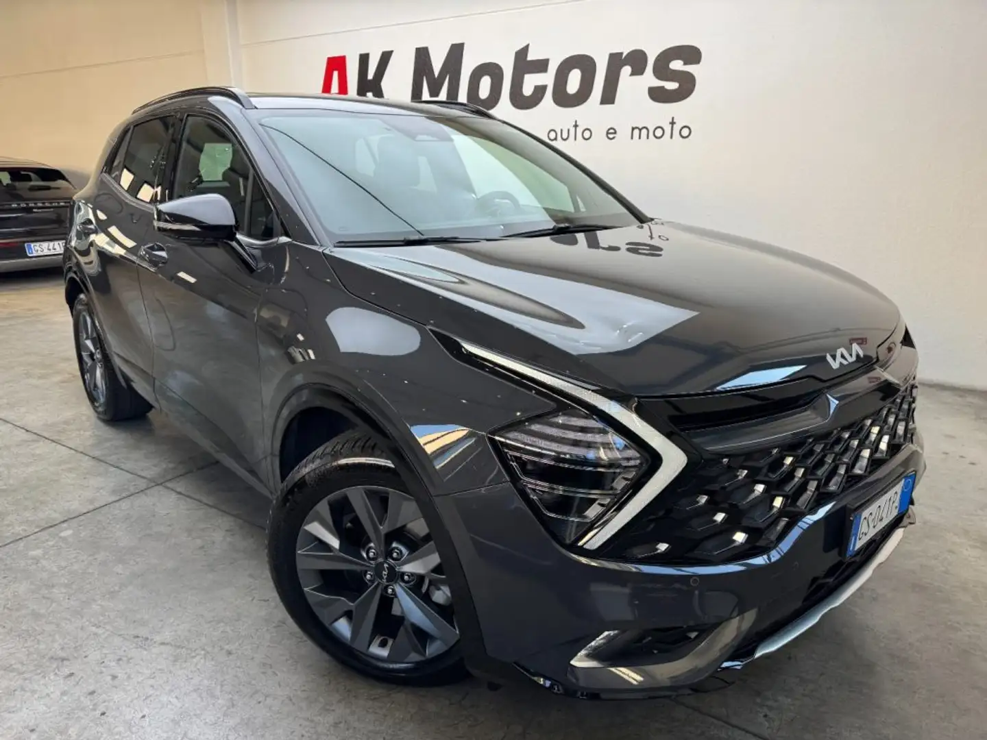 Kia Sportage 1.6 TGDi HEV AWD AT GT-line Grigio - 1