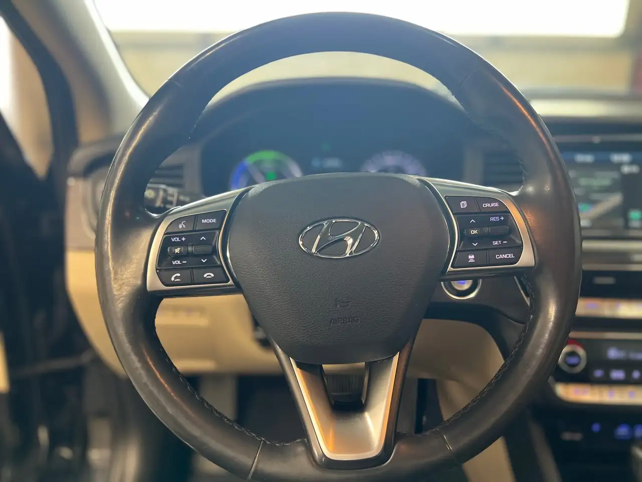 Hyundai SONATA снимка Hyundai SONATA