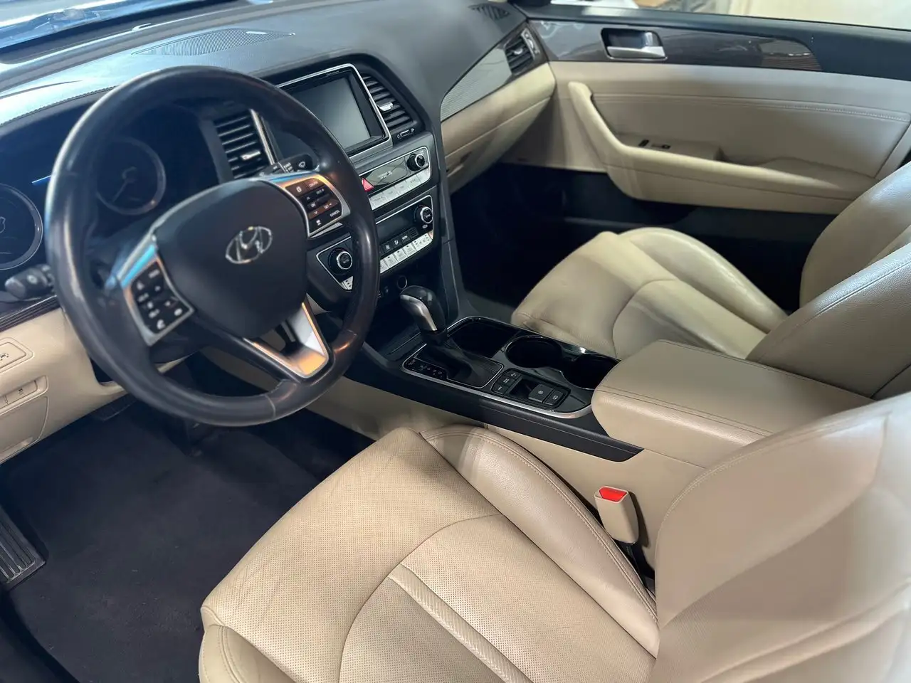 Hyundai SONATA снимка Hyundai SONATA