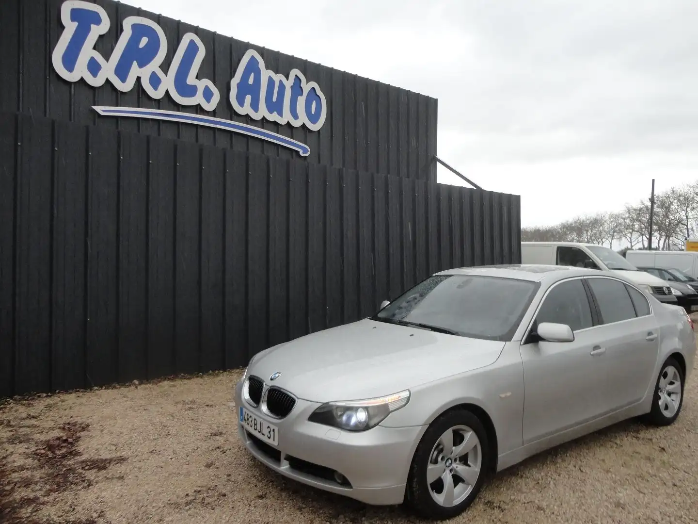 BMW 545 (E60) 545IA 333CH LUXE Gris - 1