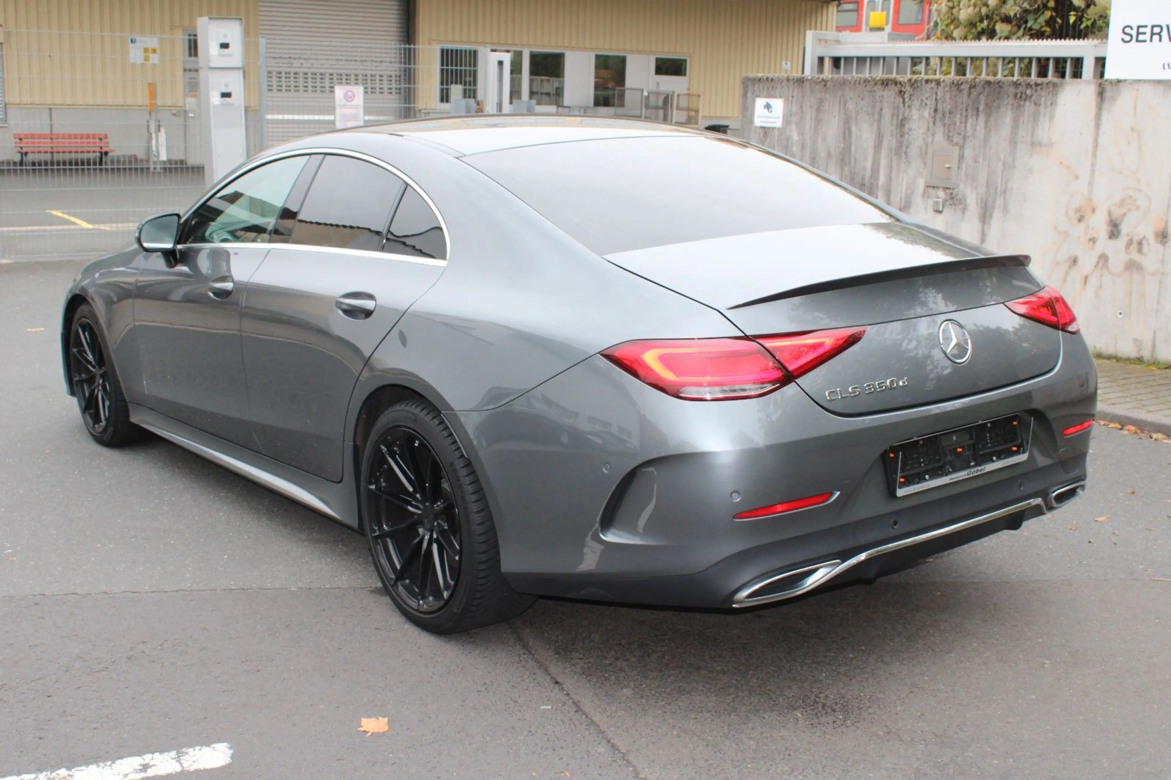 Mercedes-Benz CLS 350 AMG Line Leder SD Distronic Plus — photo 10