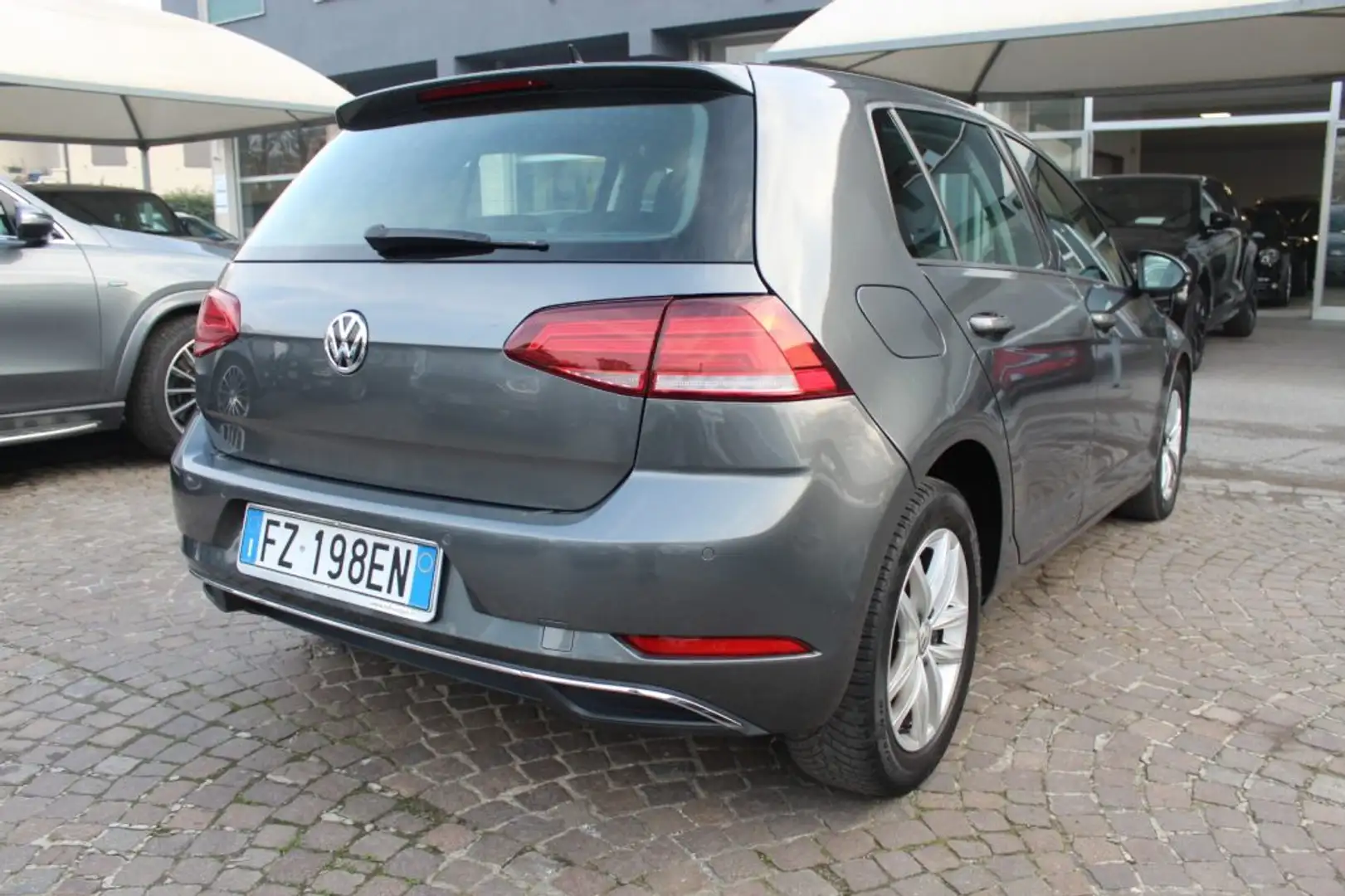 Volkswagen Golf 7 2.0 TDI DSG 5p Business Grigio - 2