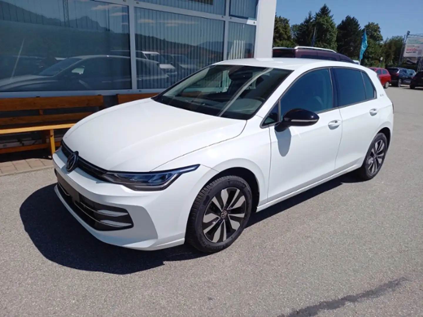 Volkswagen Golf VIII Lim. 1.5 TSI Goal Weiß - 2