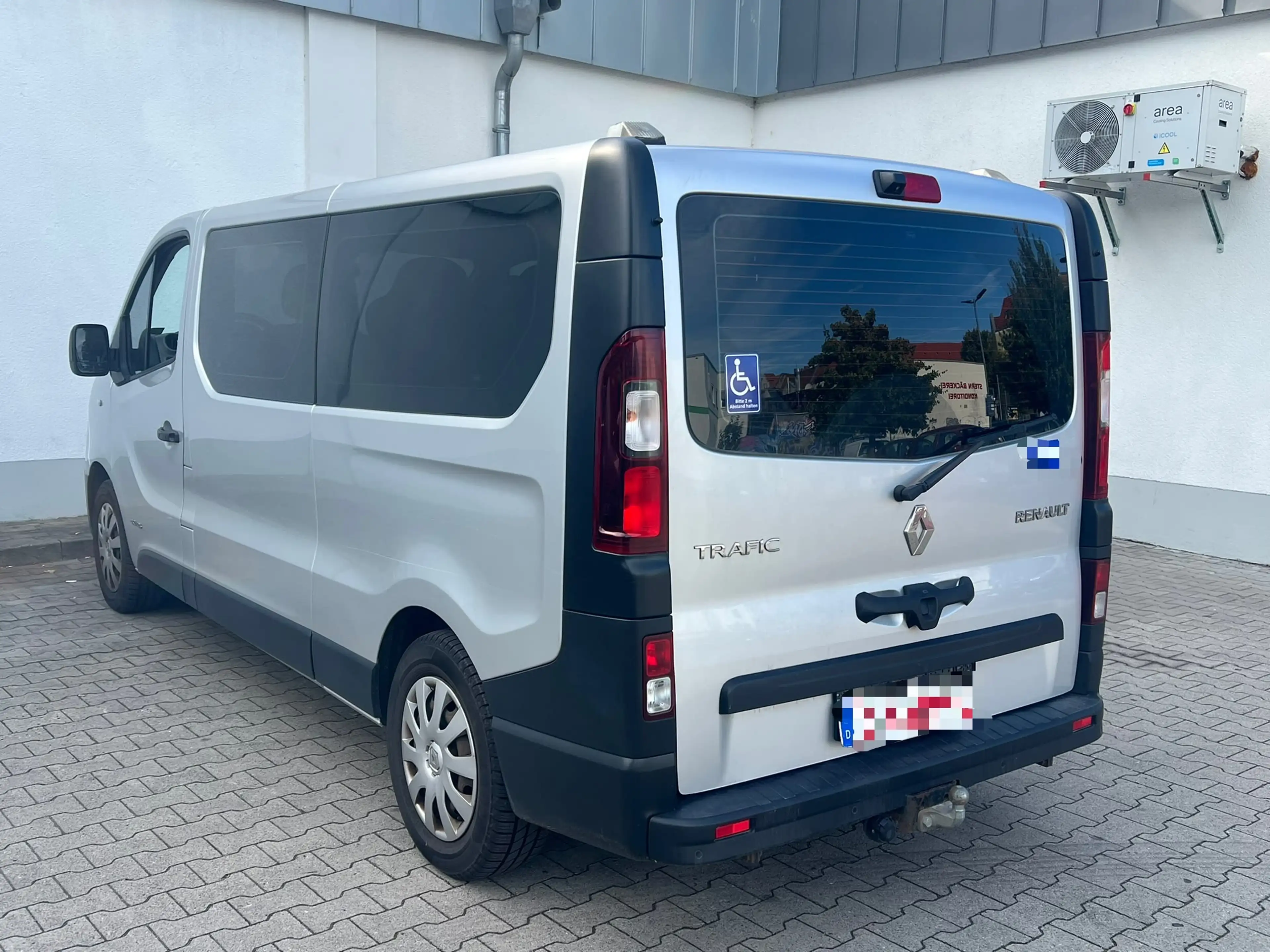 Renault Trafic 1.6 L2H1 Expression *9.SITZER+RAMPE+BEHINDERT* 2016 — photo 4
