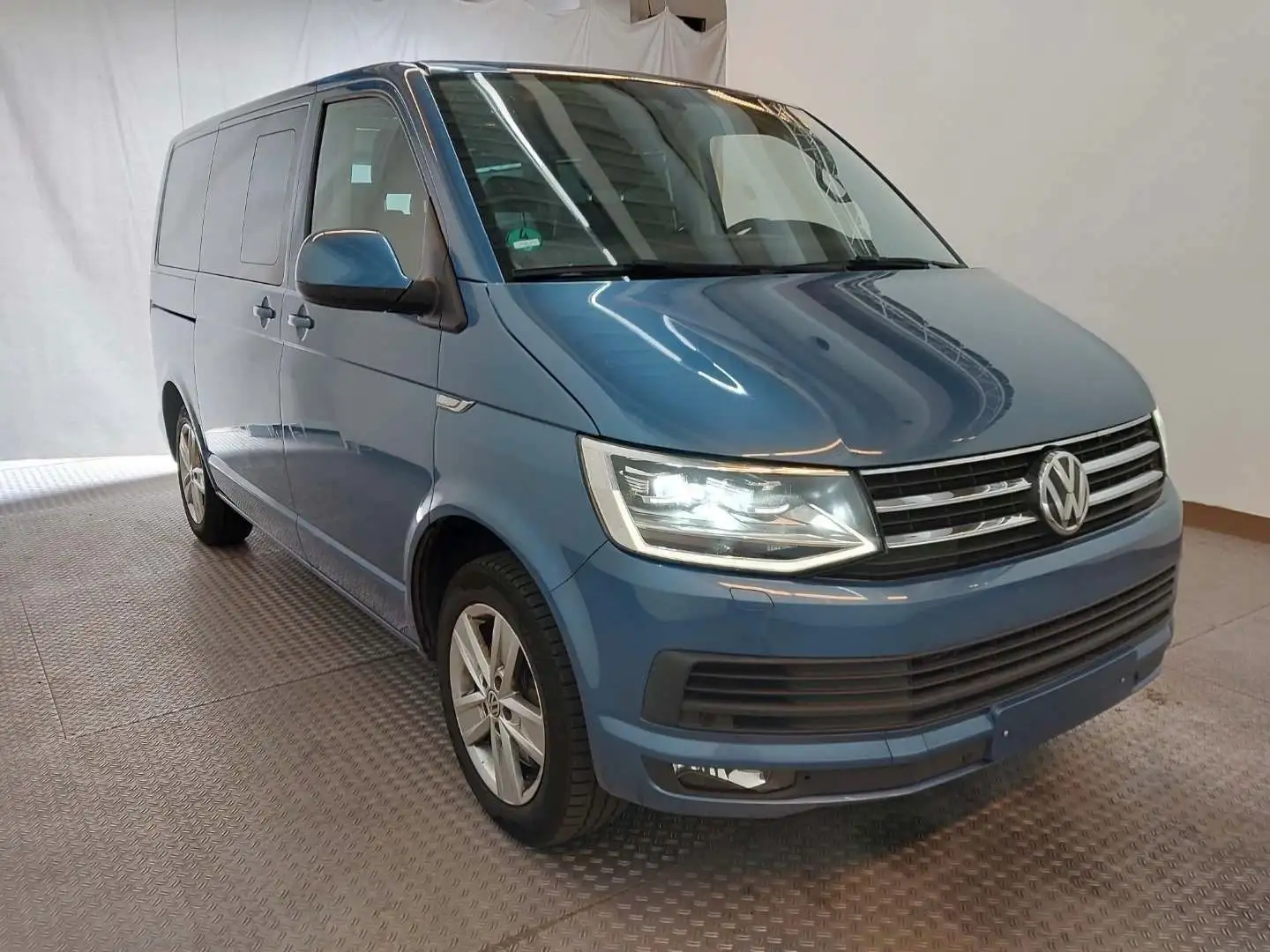Volkswagen T6 Multivan 2,0 TDI DSG Highline*LED*KAMERA*VOL Blauw - 1