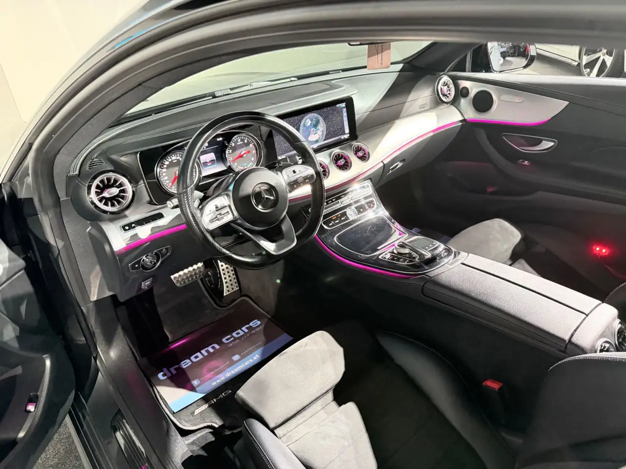 Mercedes-Benz E 300 Coupe AMG Line / Night Paket / Panoramadach Bild 20