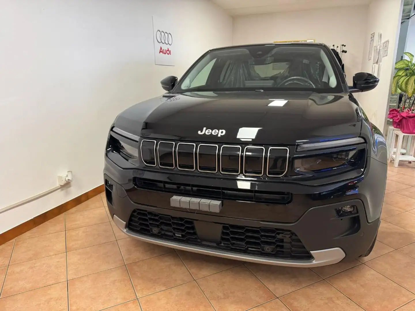 Jeep Avenger 1.2 Turbo Summit Nero - 1
