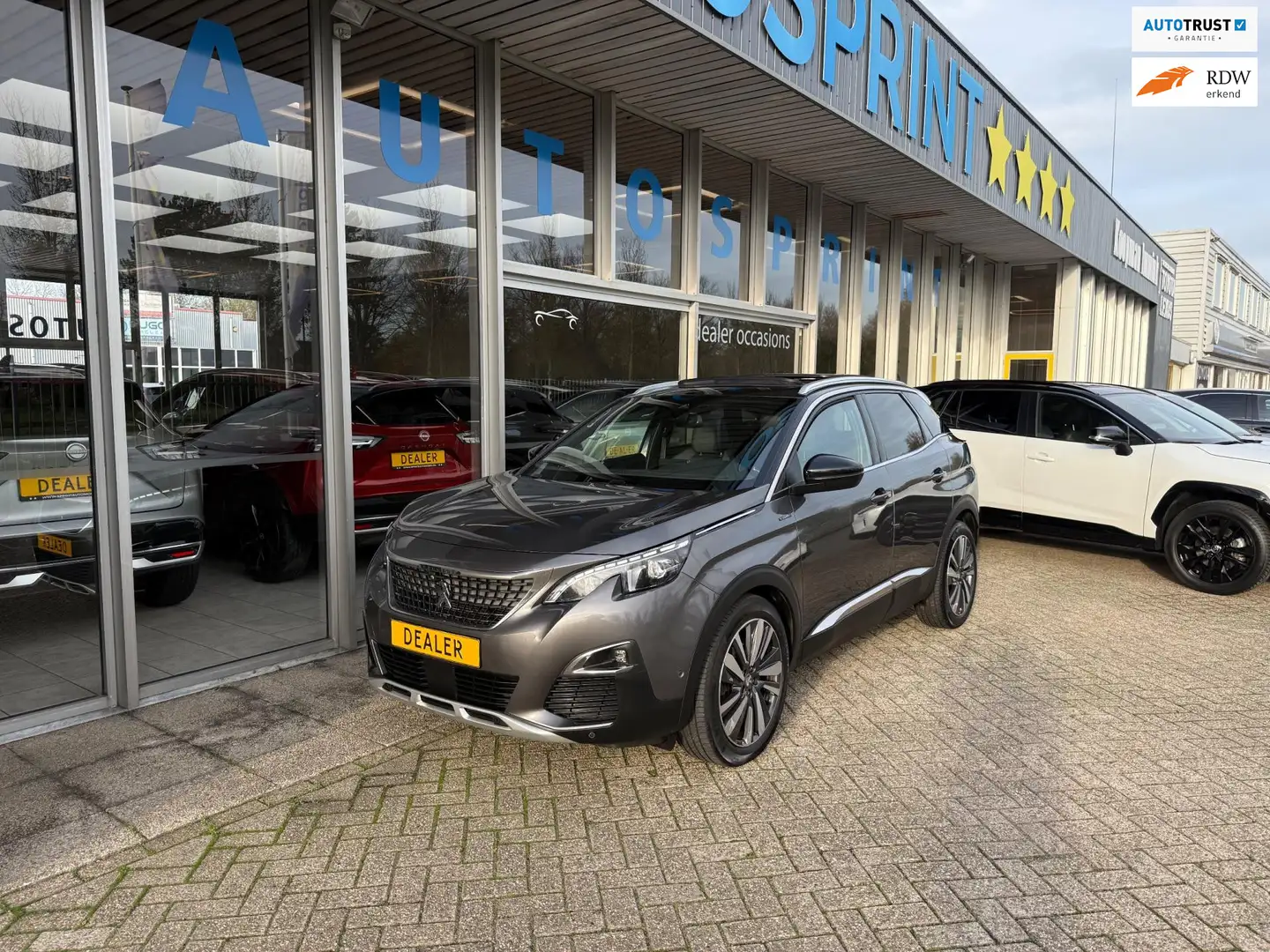 Peugeot 3008 1.6 e-THP GT Line 165PK / PANORAMADAK / NAVIGATIE Grijs - 1
