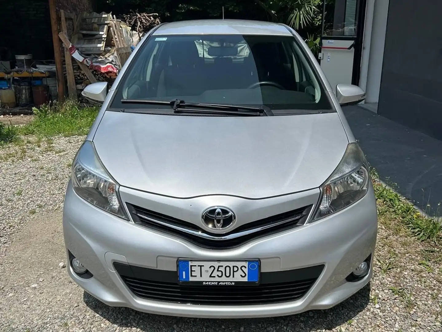 Toyota Yaris Yaris III 2013 5p 1.4 d-4d Lounge s/CL Argento - 1