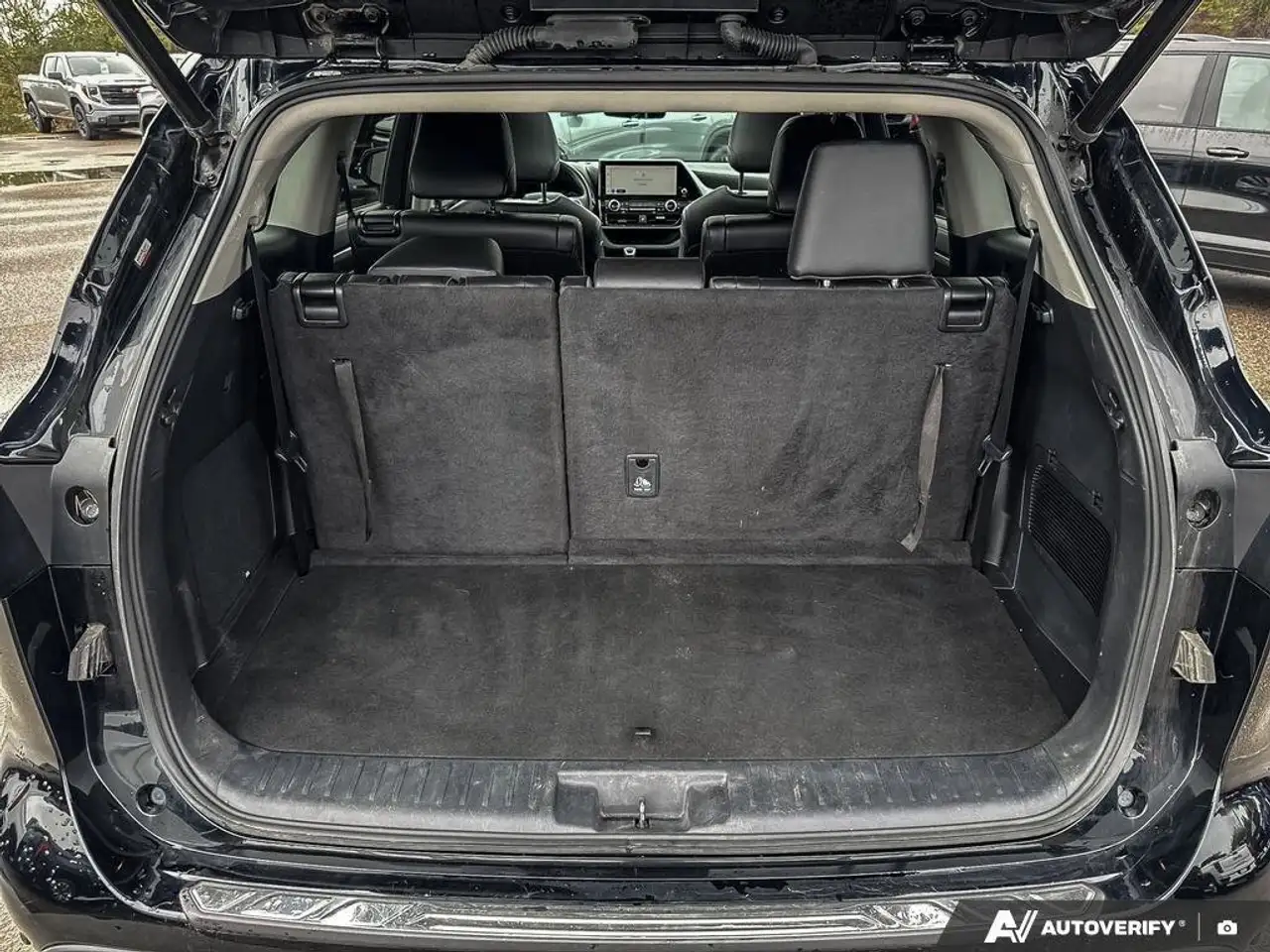 Toyota Highlander снимка Toyota Highlander