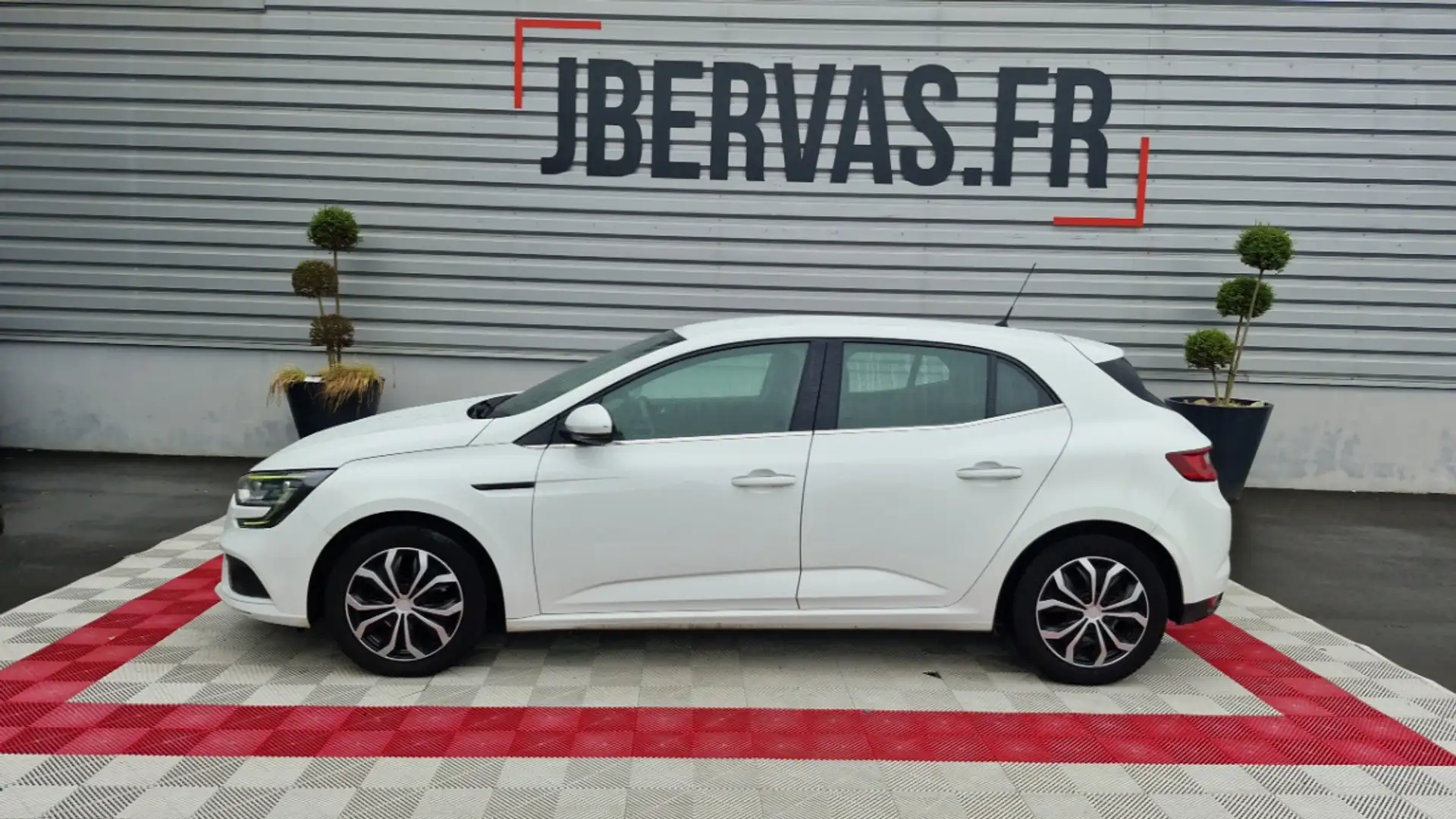 Renault Megane IV BERLINE BUSINESS dci 110 energy Blanc - 1