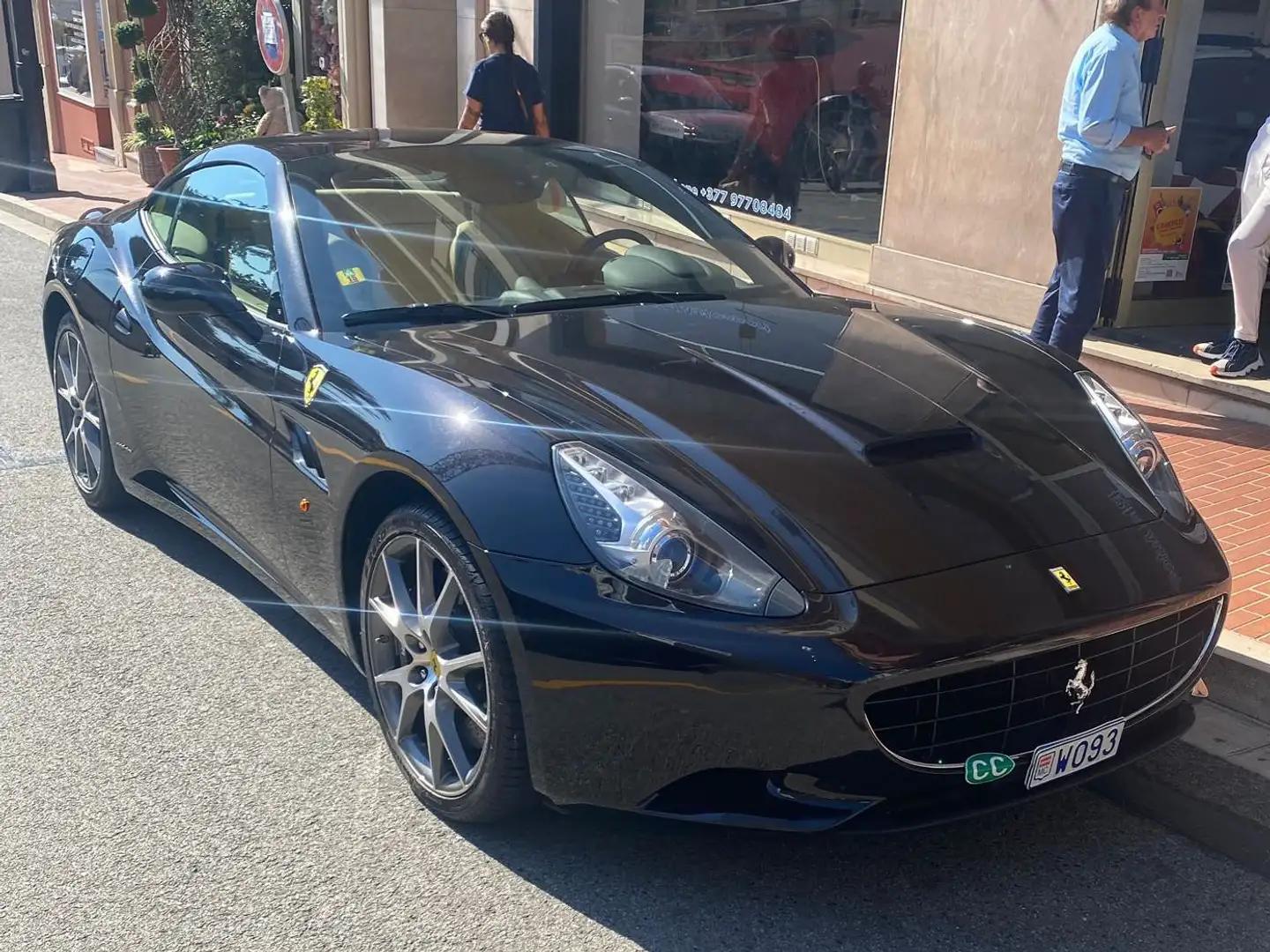Ferrari California V8 4.3 460ch Noir - 2