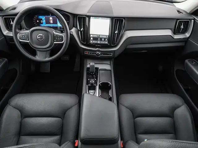 Volvo XC60 view 11