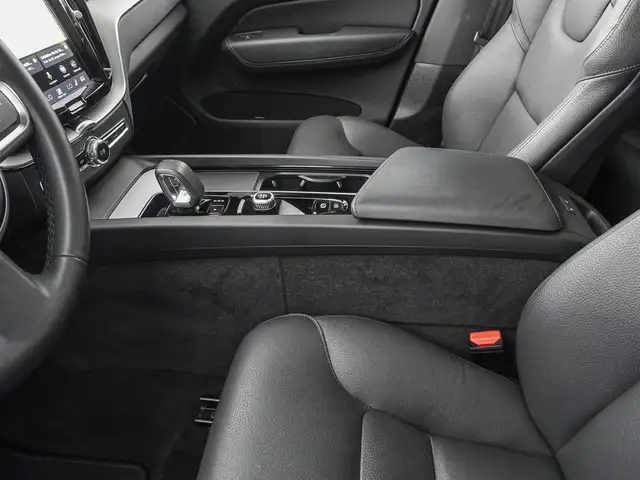 Volvo XC60 view 15