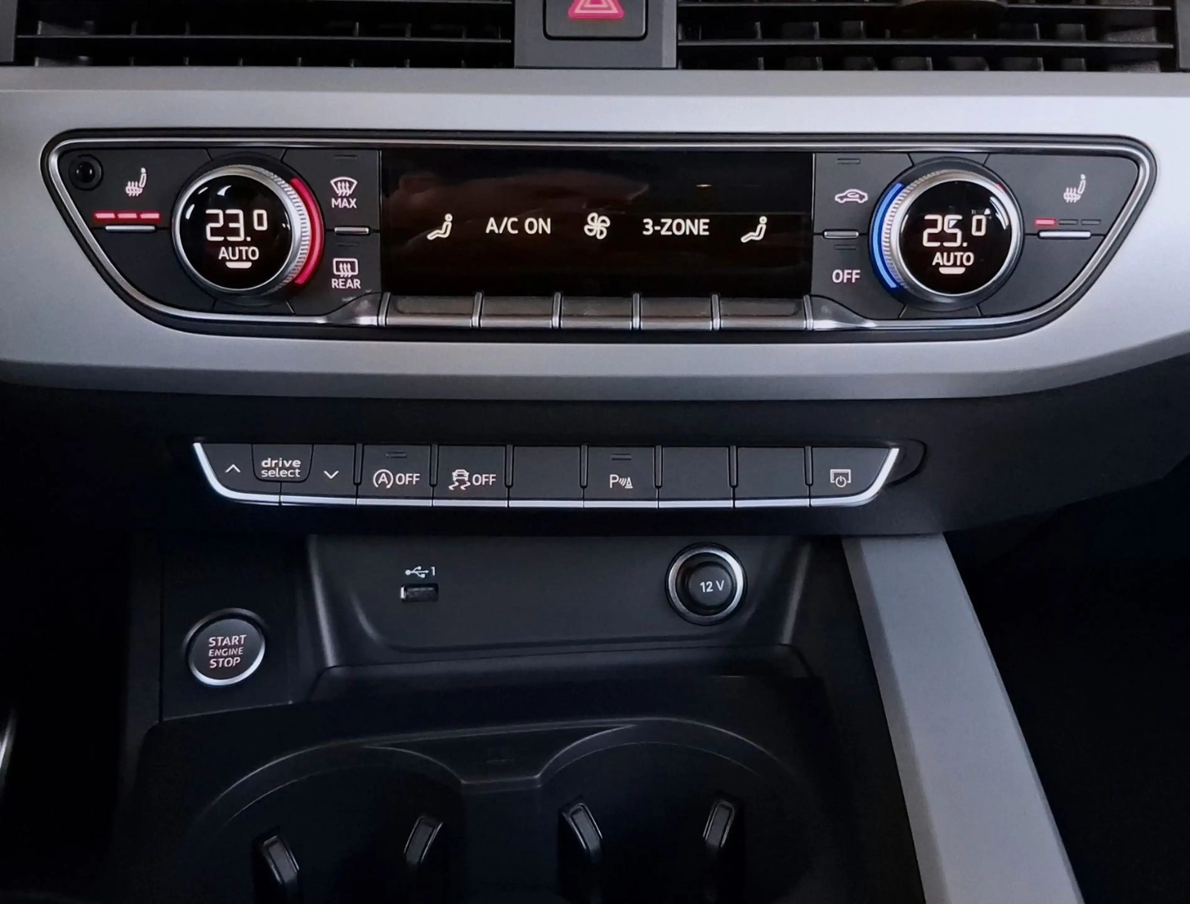 Audi A4 Avant 45 TFSI quattro,Navi,LED,ViCo,ACC,AHK — photo 22