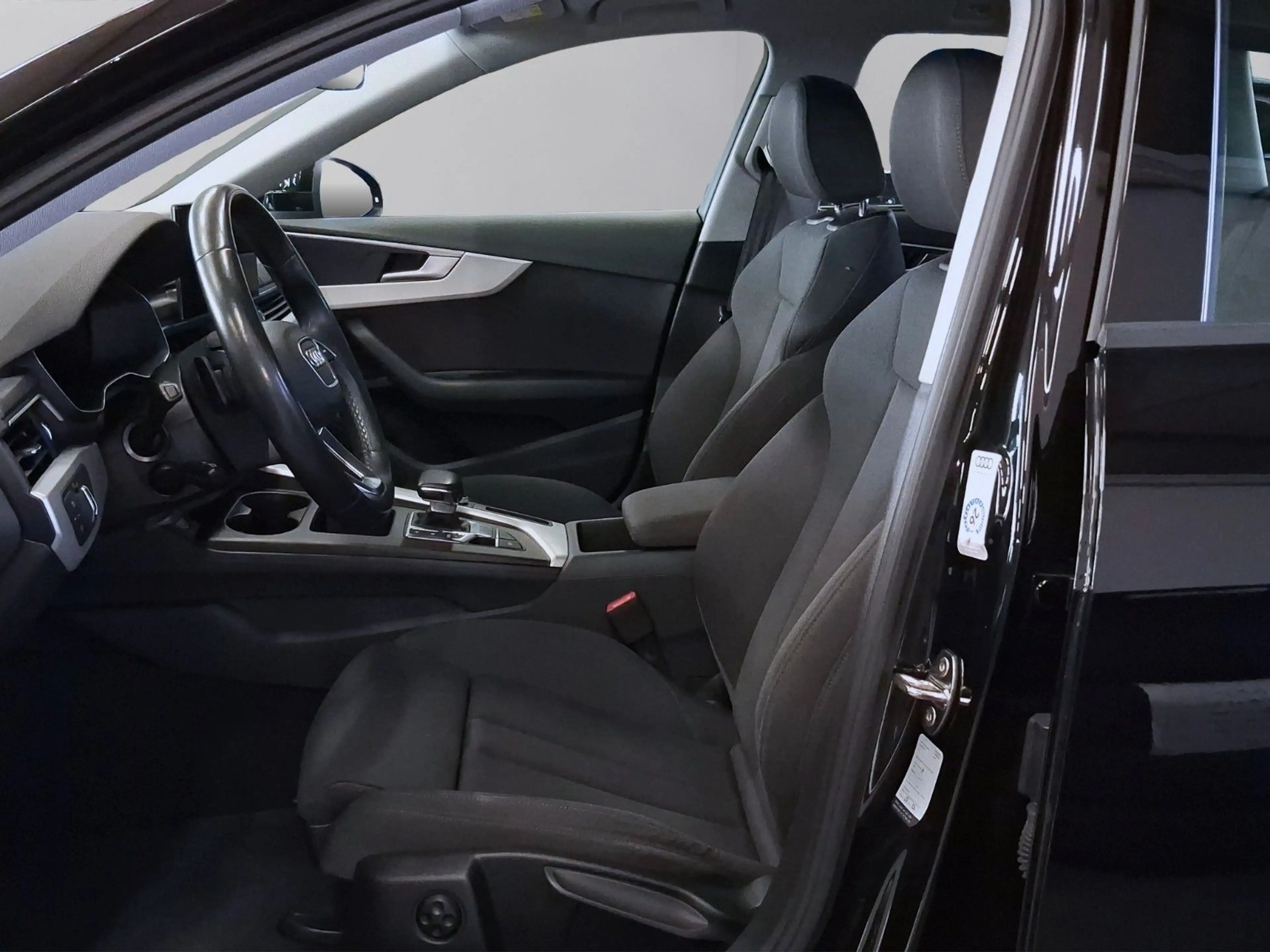 Audi A4 Avant 45 TFSI quattro,Navi,LED,ViCo,ACC,AHK — photo 7