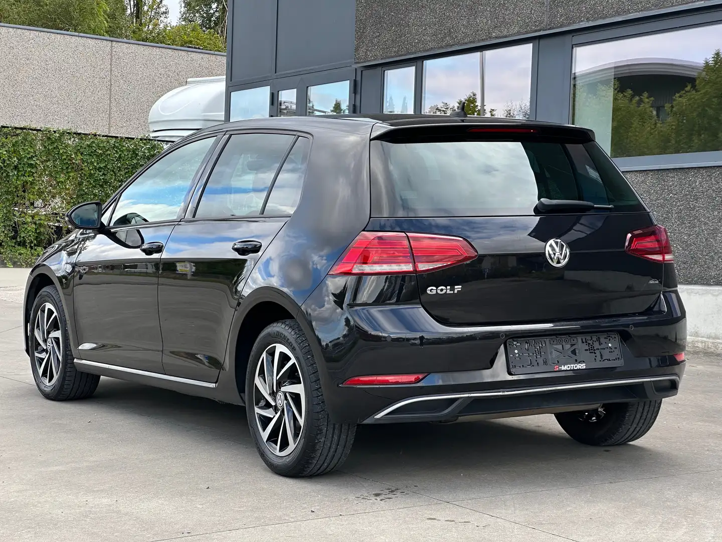Volkswagen Golf • TRES PROPRE • GARANTIE 1AN Zwart - 2