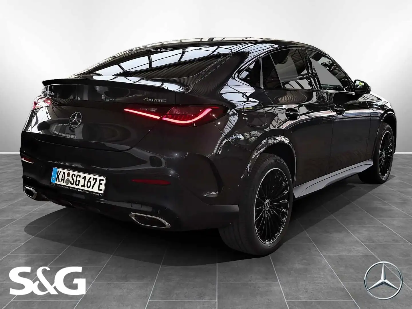 Mercedes-Benz GLC 300 de 4M Coupé AMG MBUX+360°+D-LED+Pano+AHK Grau - 2