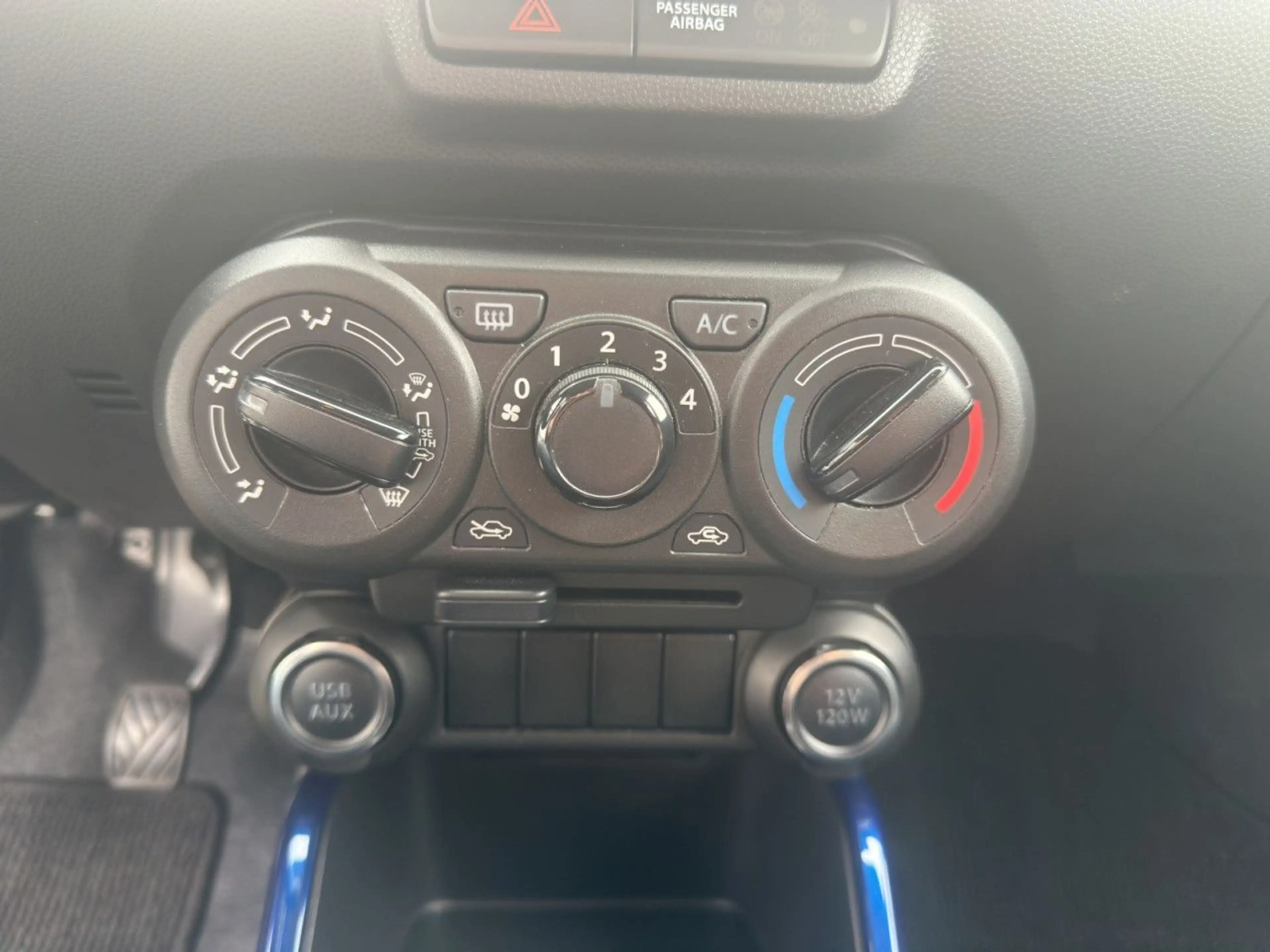 Suzuki Ignis 1.2 Dualjet Hybrid Club LED Klima — photo 15