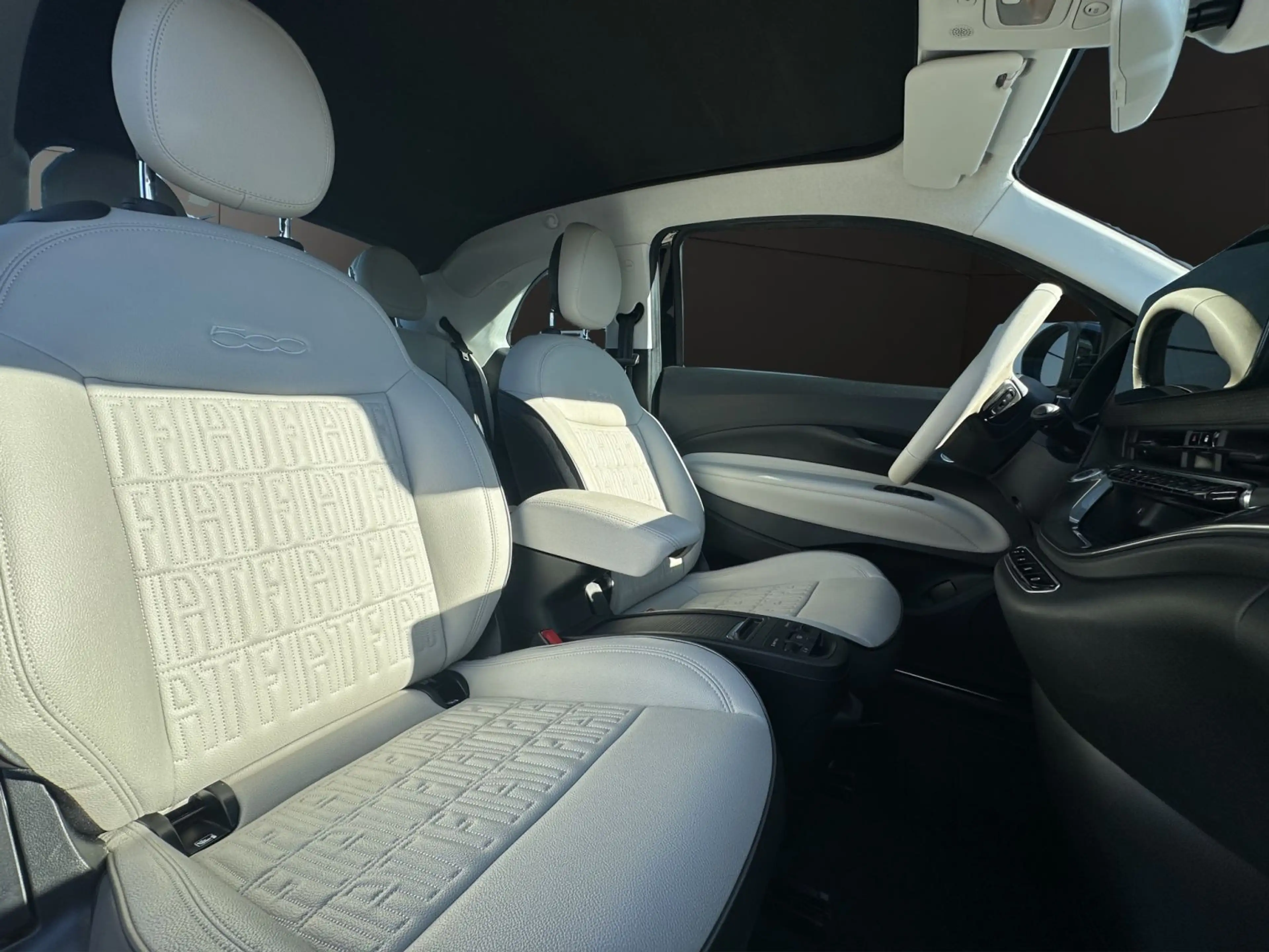 Fiat 500e Cabrio By Bocelli — photo 7