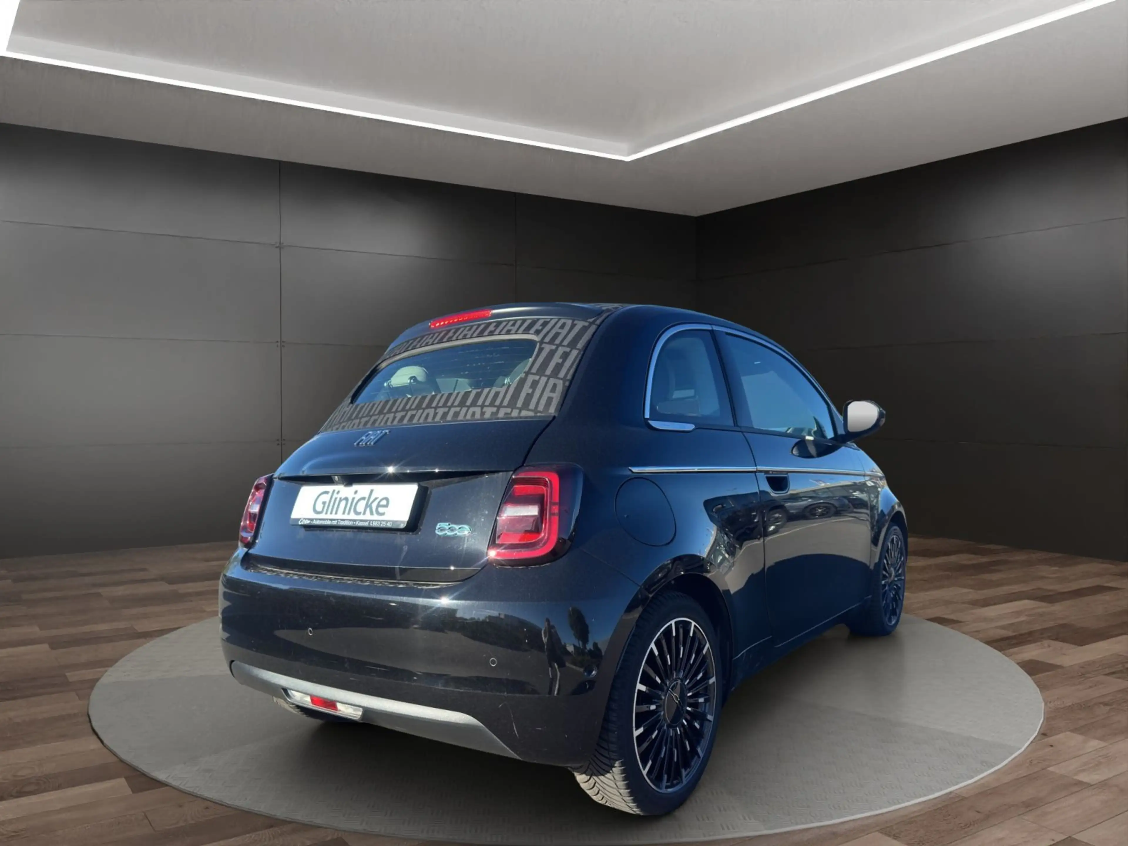 Fiat 500e Cabrio By Bocelli — photo 2