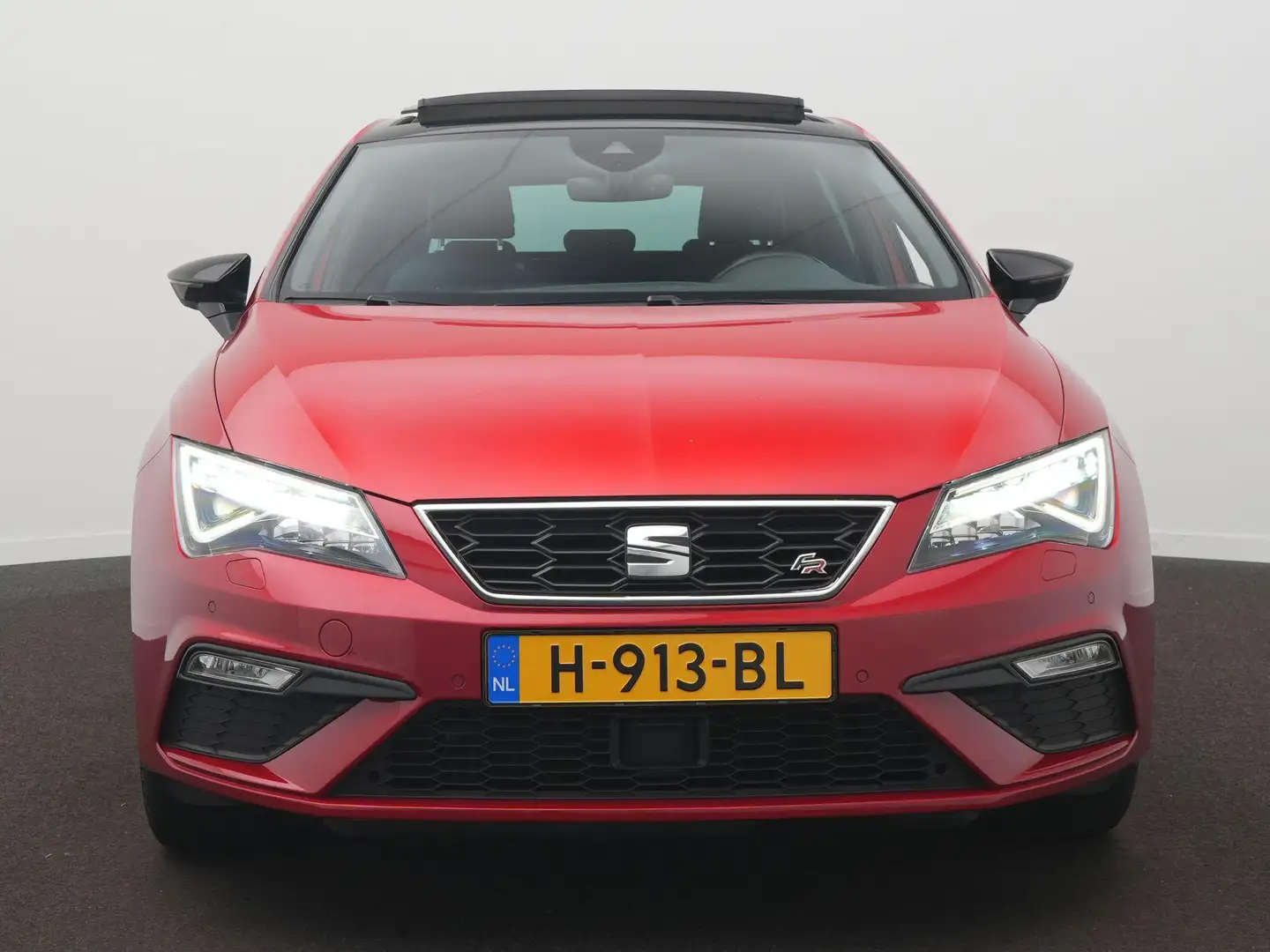 SEAT Leon 1.0 TSI FR Ultimate Edition | Panoramadak | LED | Rood - 2