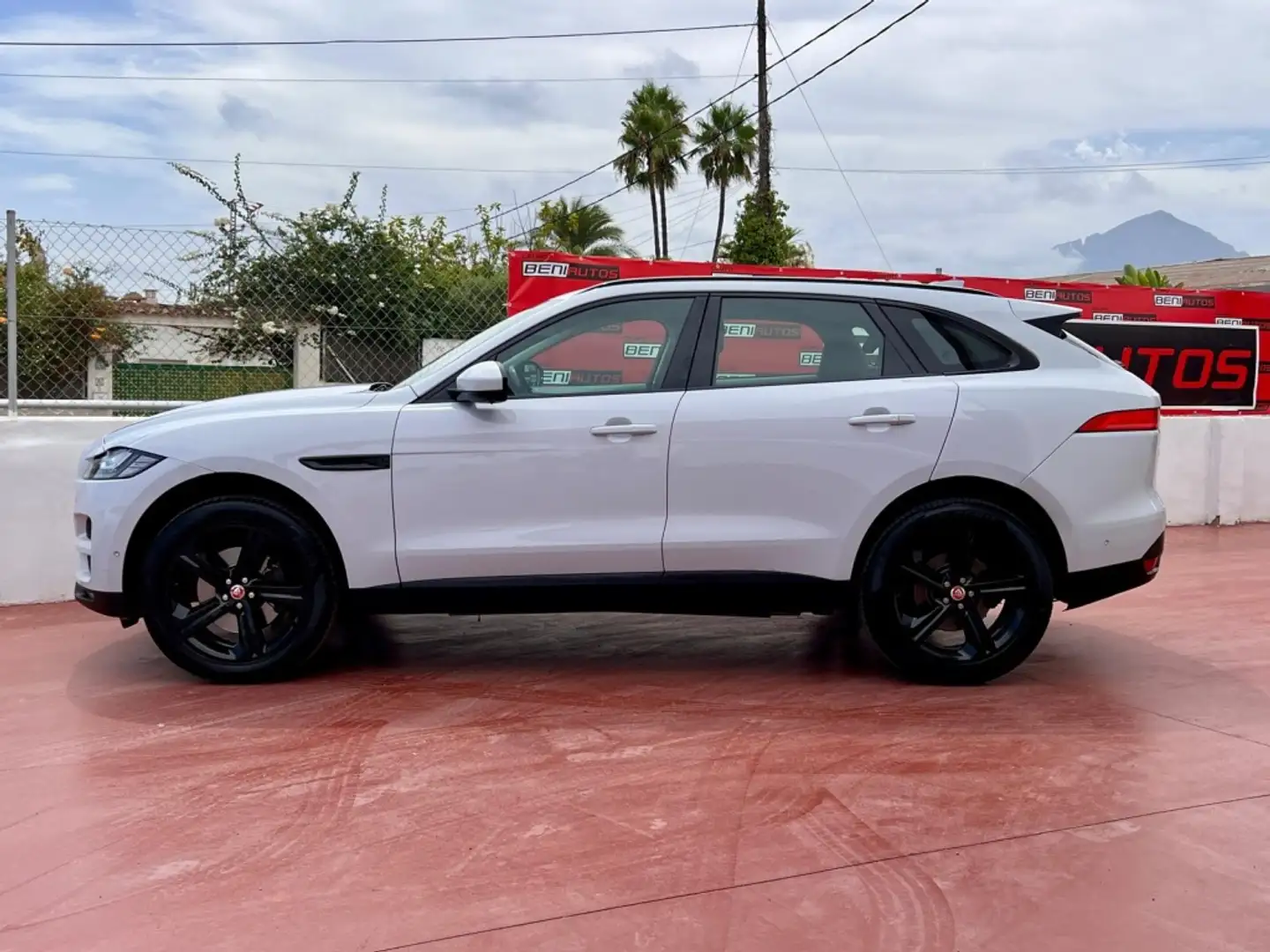 Jaguar F-Pace 3.0TDV6 Portfolio Aut. AWD Blanco - 2
