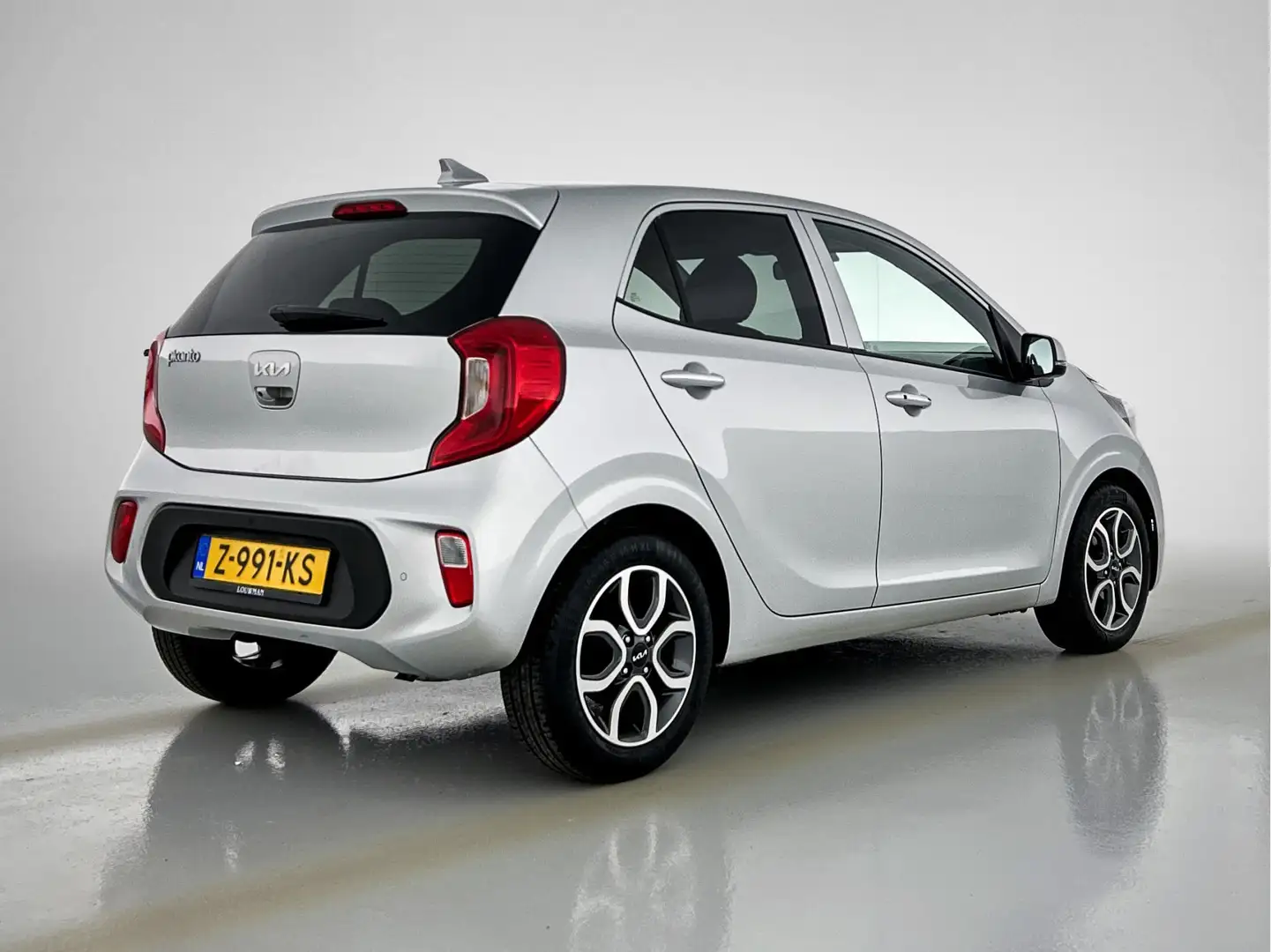 Kia Picanto 1.0 DPi DynamicPlusLine | Navigatie | Parkeercamer Grijs - 2