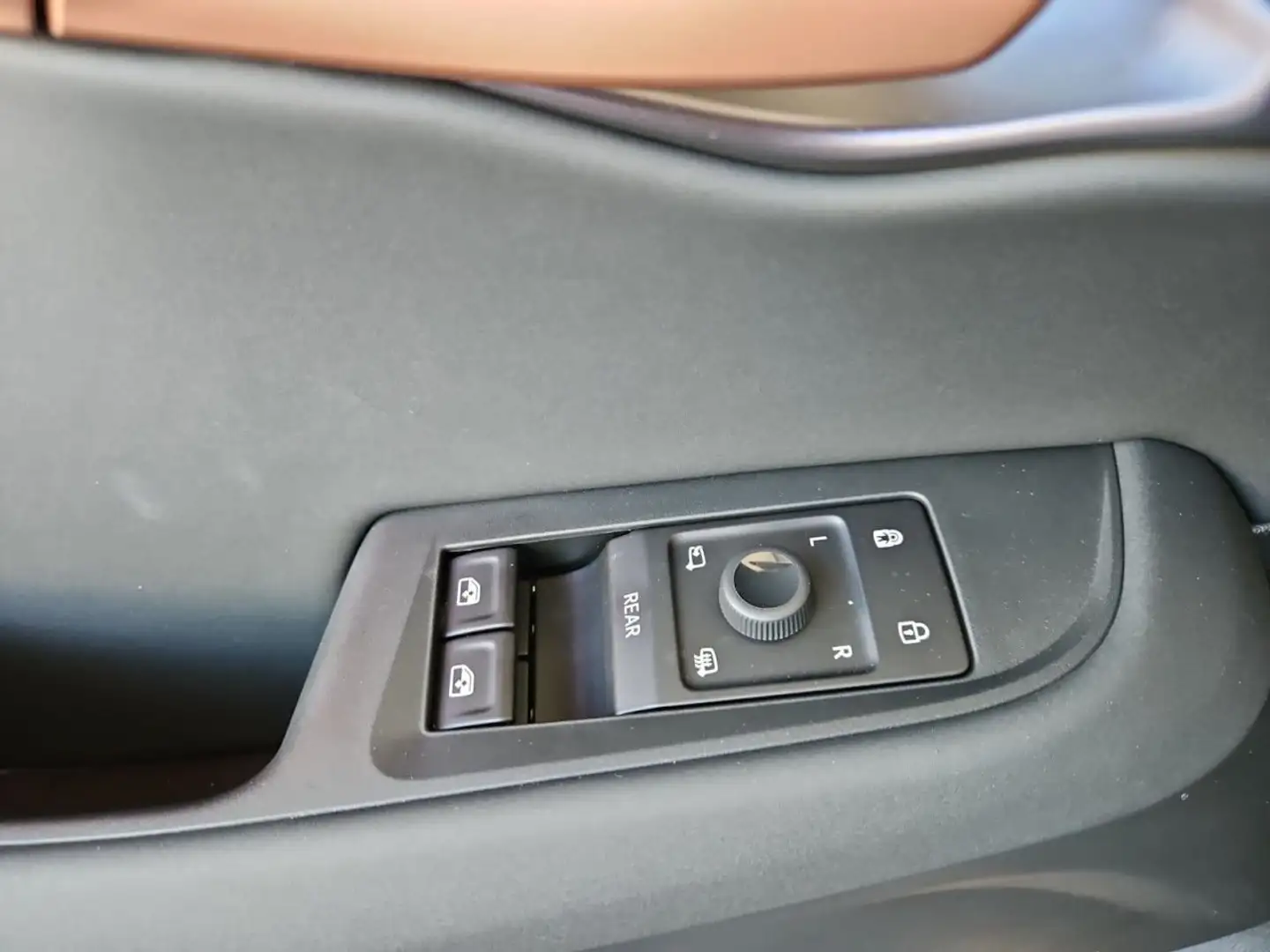 CUPRA Tavascan Comfort Gris - 2