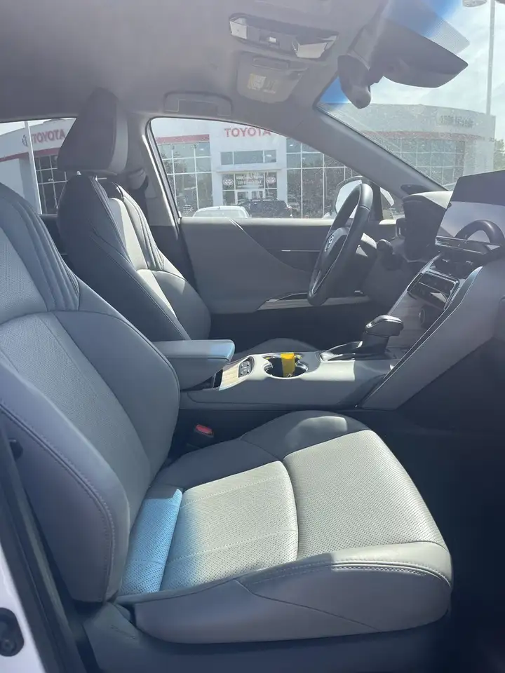 Toyota Venza снимка Toyota Venza