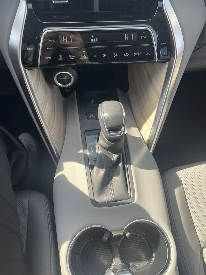 Toyota Venza снимка Toyota Venza