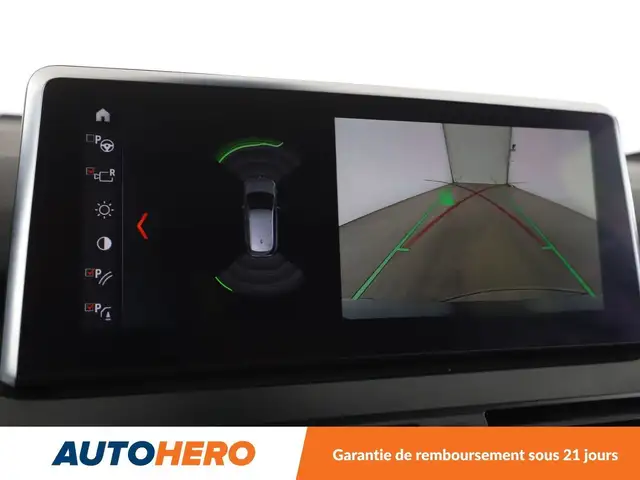 BMW 2 Series view 24
