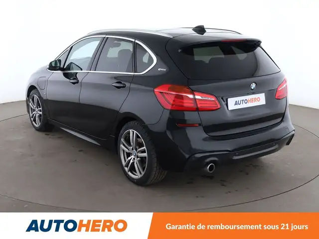BMW 2 Series view 4