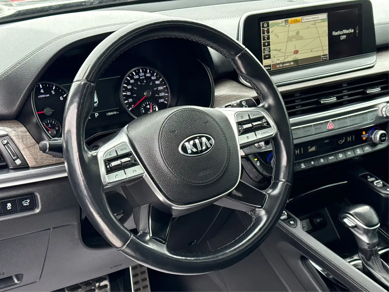 Kia Telluride снимка Kia Telluride