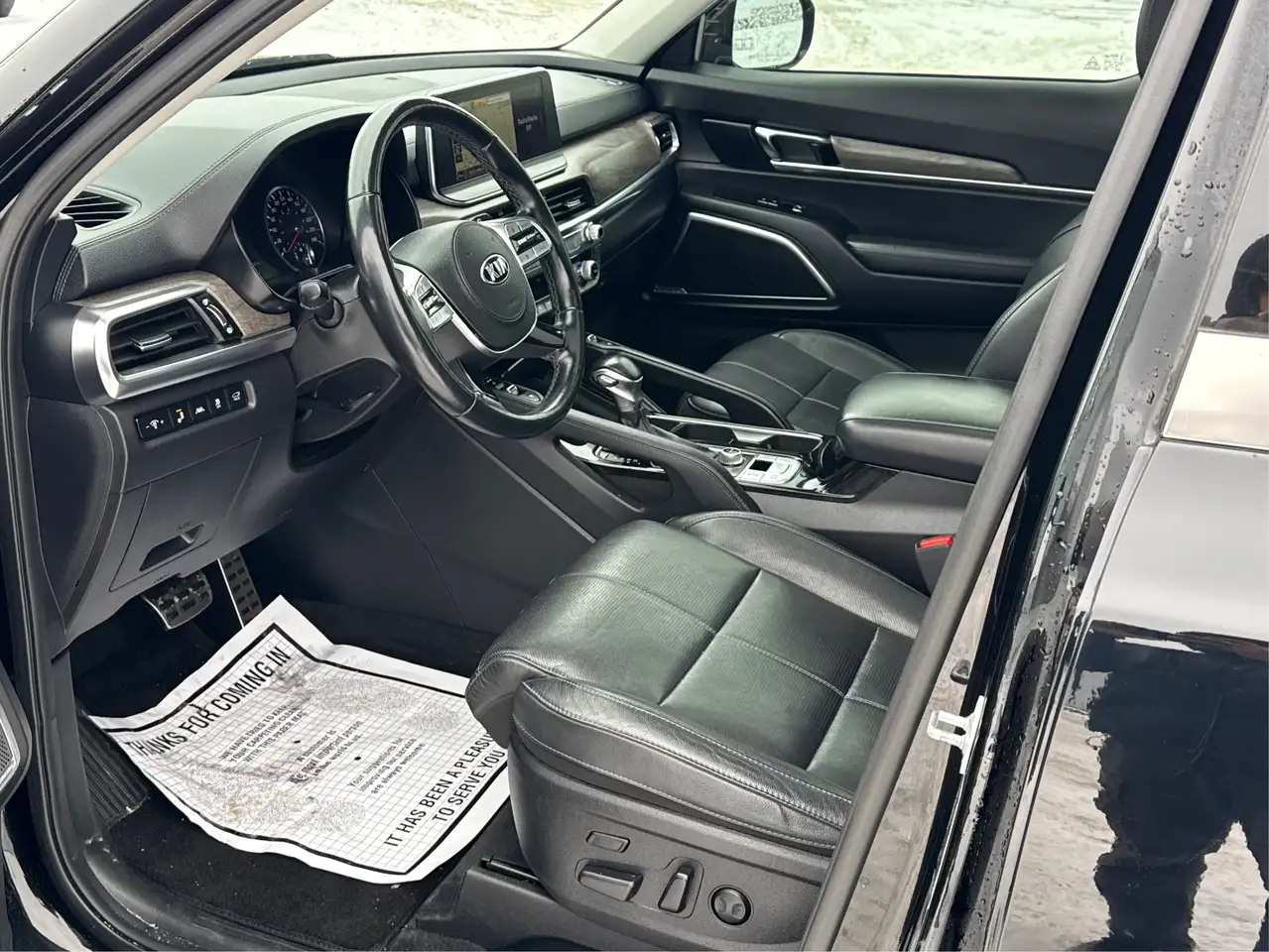 Kia Telluride снимка Kia Telluride