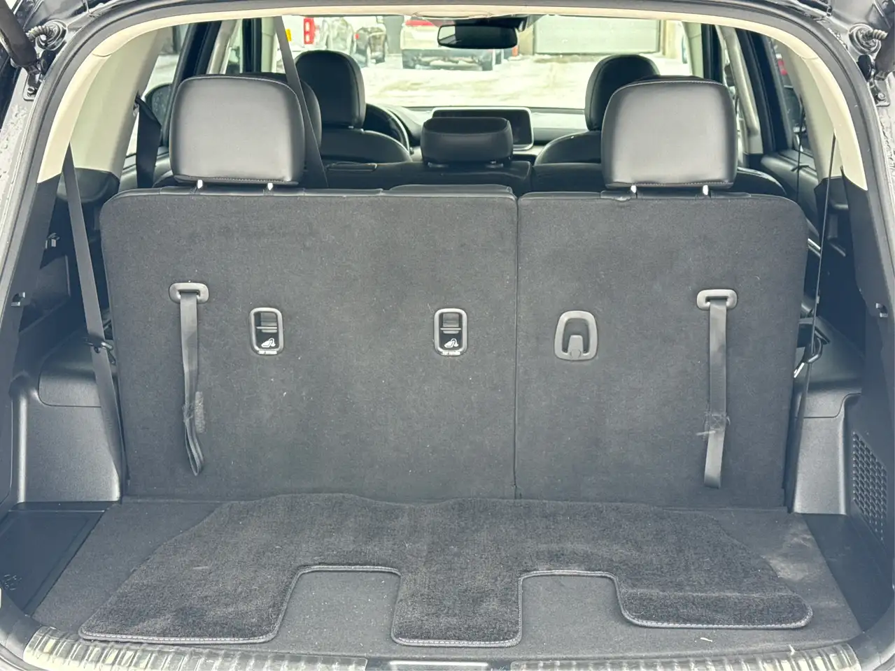 Kia Telluride снимка Kia Telluride