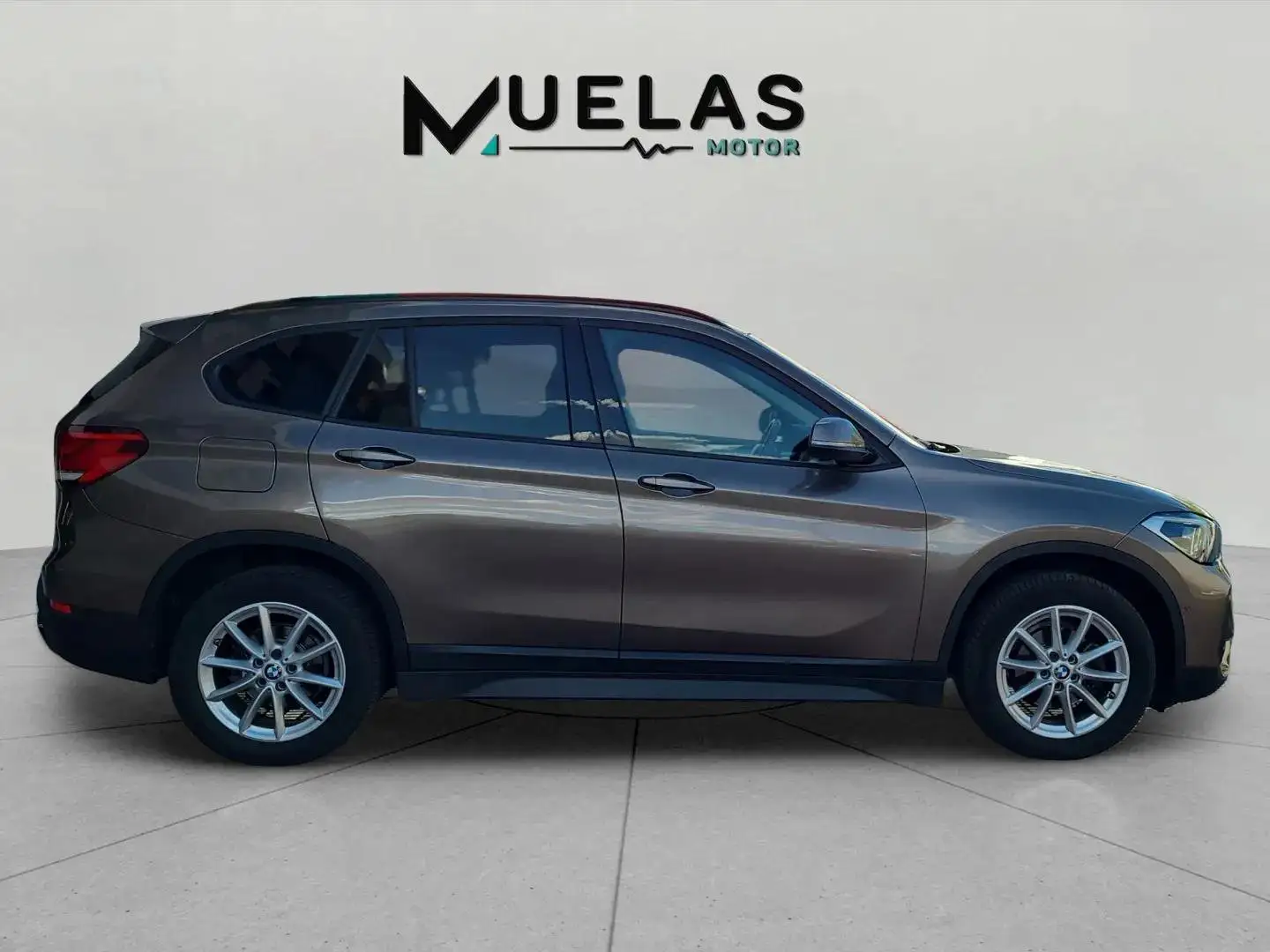 BMW X1 sDrive 16dA Beige - 2