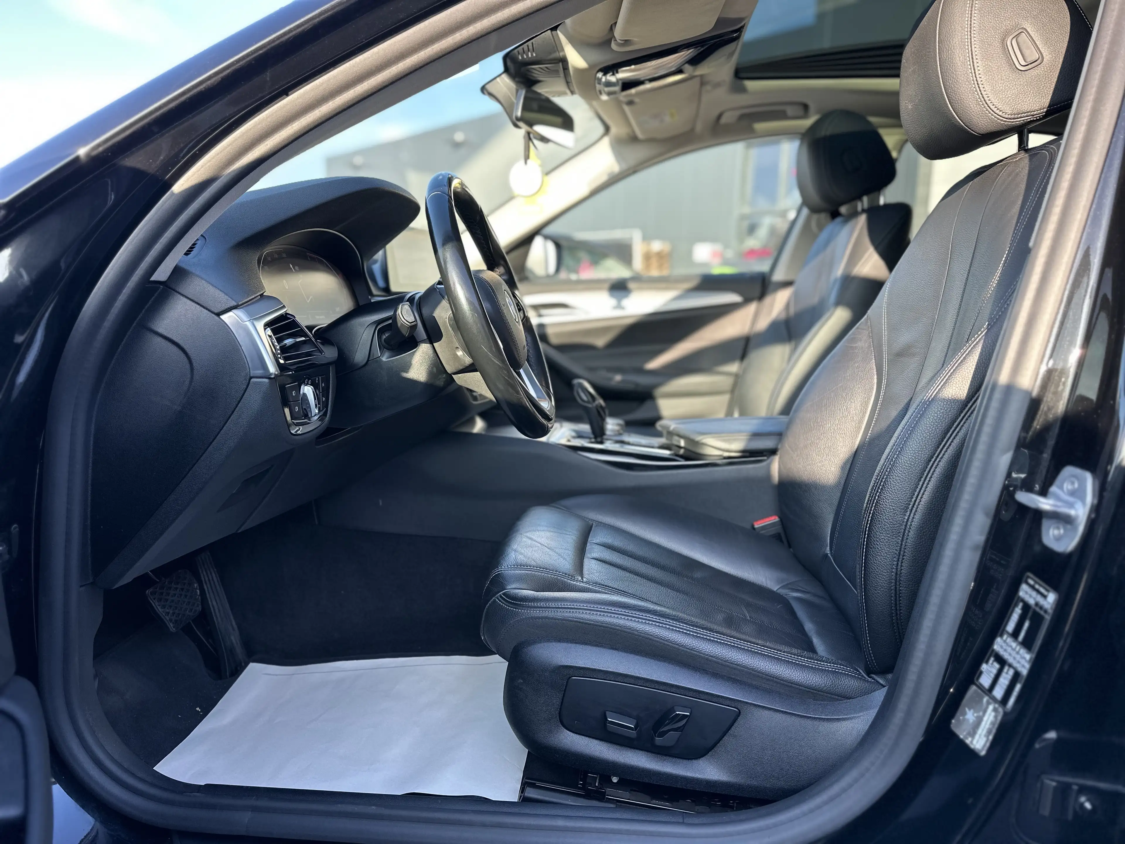 BMW 518 518d HISTORIQUE COMPLET / FULL LED / CAM / — photo 9