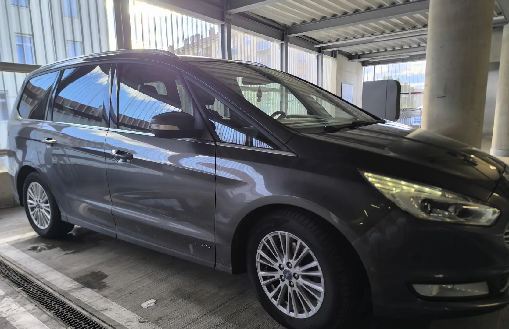 Ford Galaxy 2.0 TDCi Allrad Titanium - 1