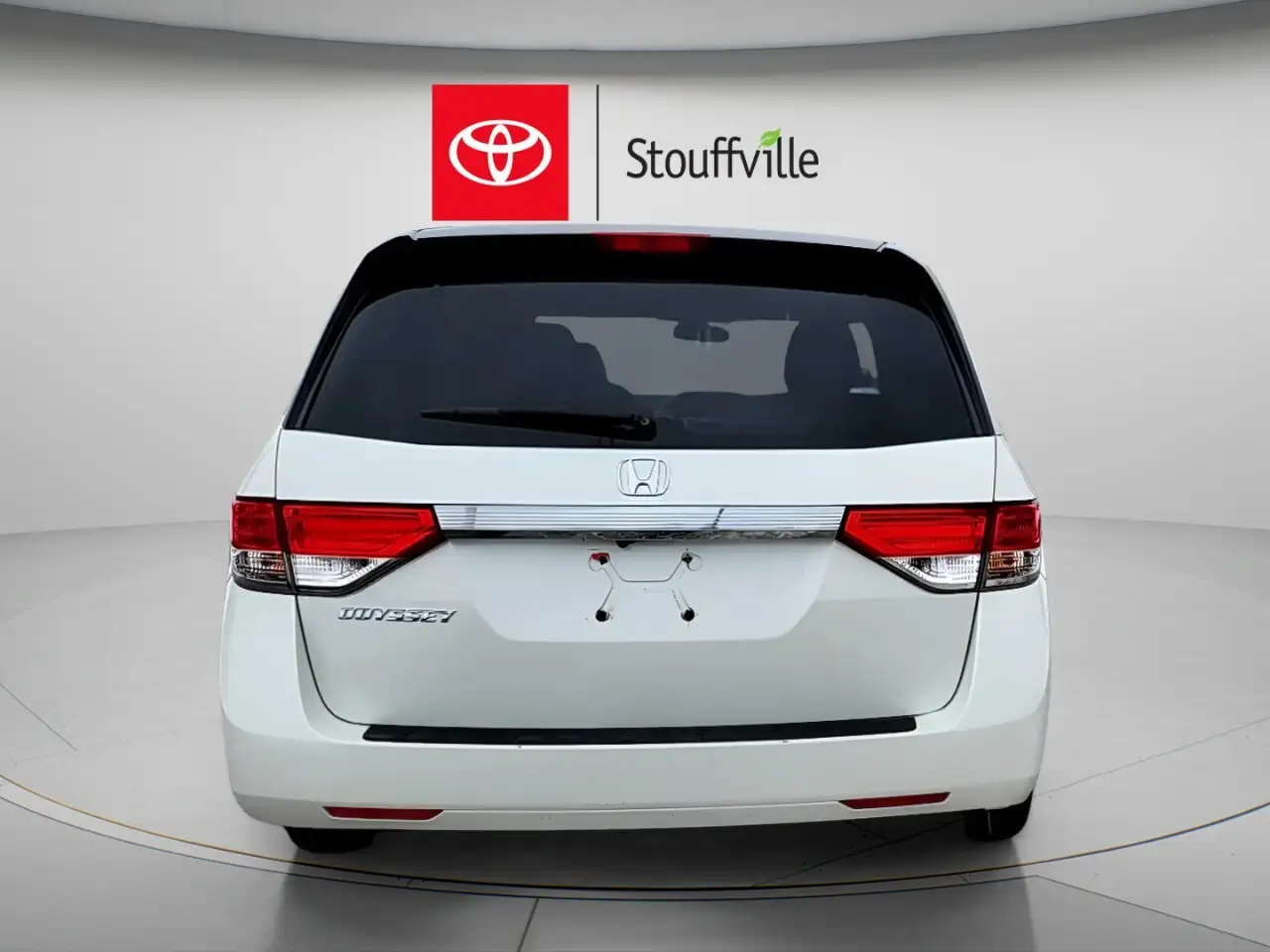 Honda Odyssey снимка Honda Odyssey