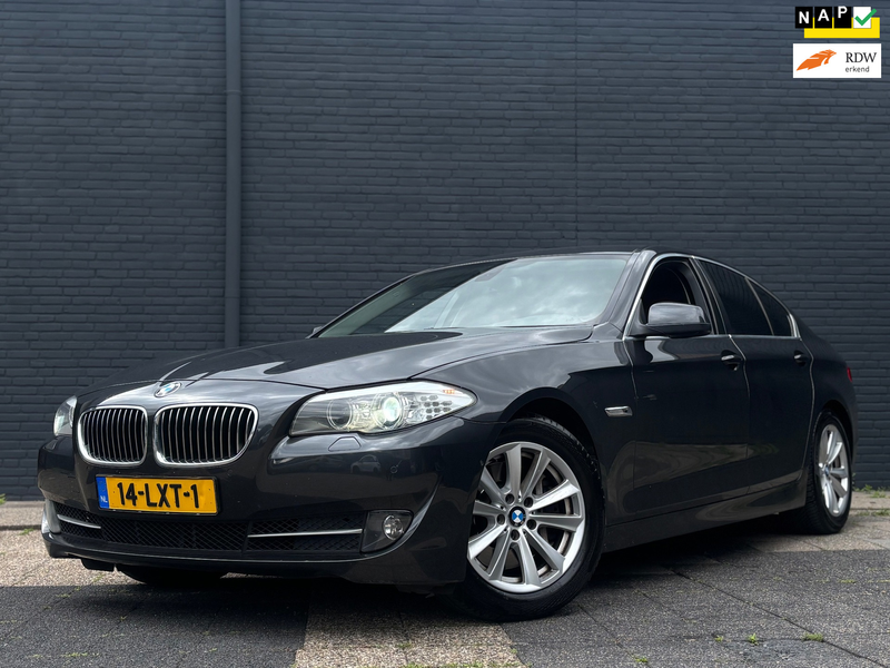 BMW 528 5-serie 528i High Executive | Leder | Stoelverwarm