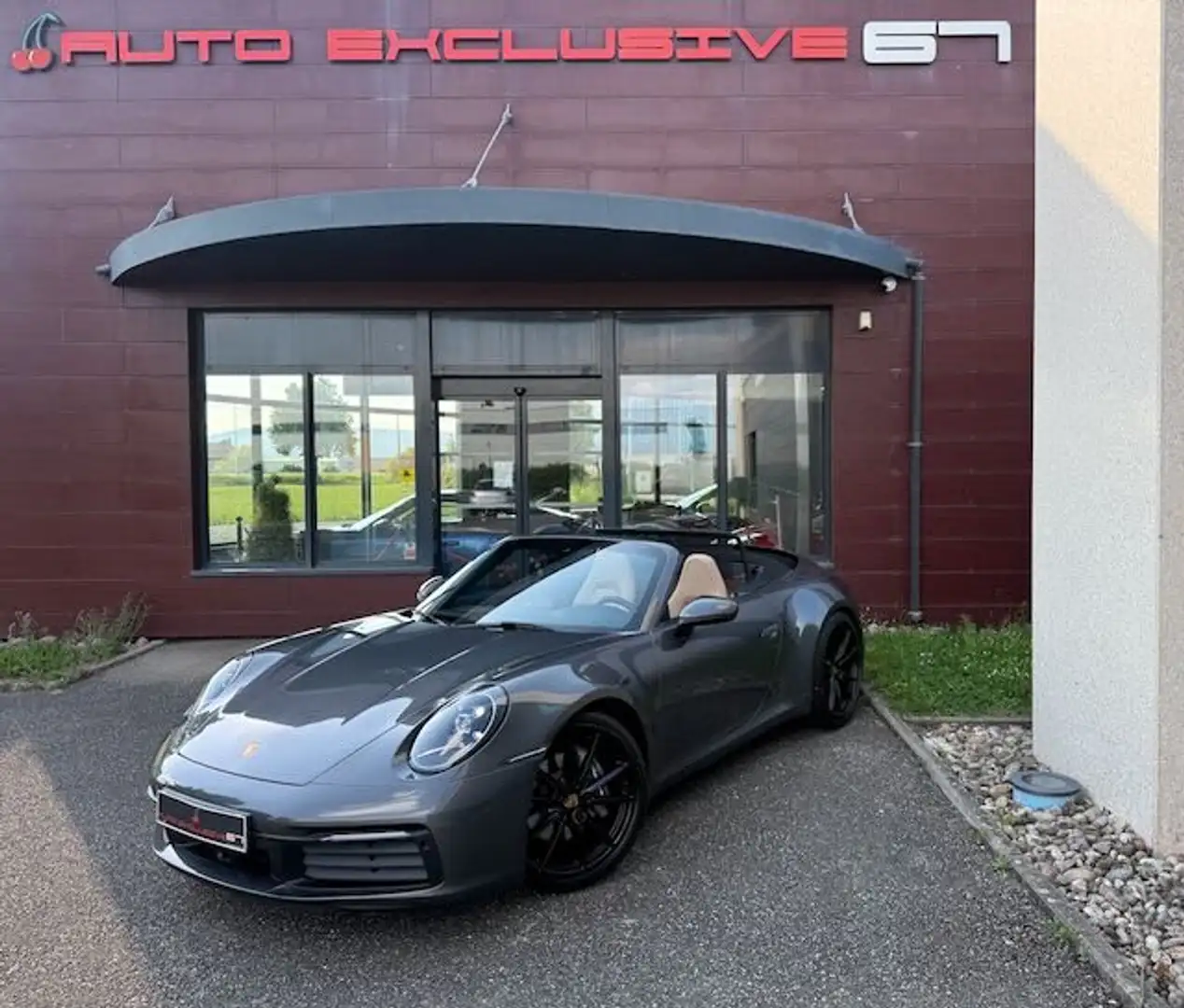 Porsche 911 911 type 992 Carrera Cabriolet 3.0 PDK 🇫🇷 Grijs - 1