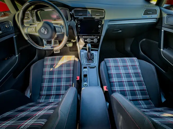 Volkswagen Golf 2019, foto 10