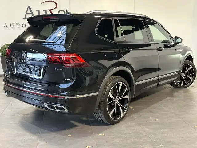 Volkswagen Tiguan Allspace view 4