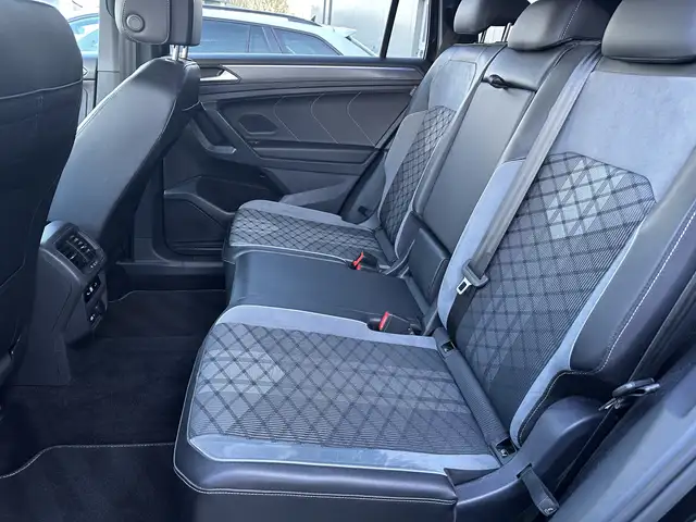 Volkswagen Tiguan Allspace view 10