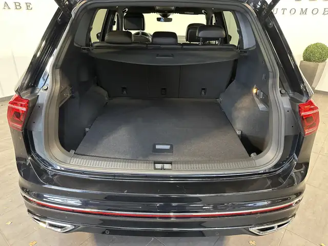 Volkswagen Tiguan Allspace view 6