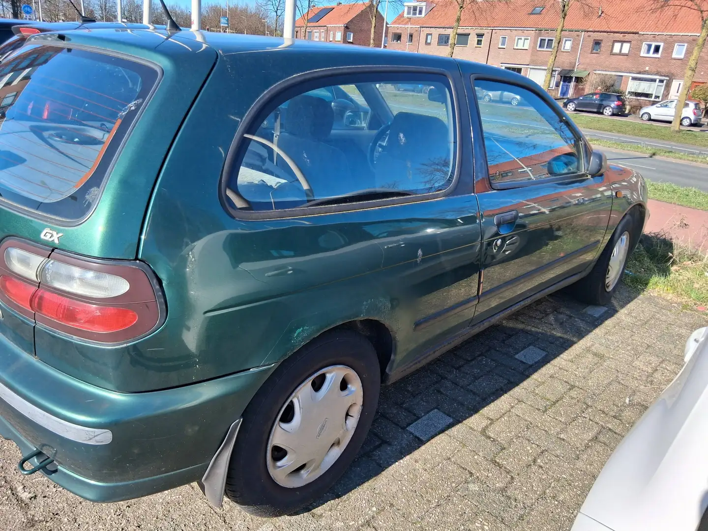 Nissan Almera Almera 1.4 GX Grün - 2
